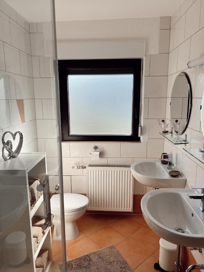 Ferienwohnung Moselflair Mit Direktem Blick Auf Die Mosel Und Weinberge Oberfell 외부 사진