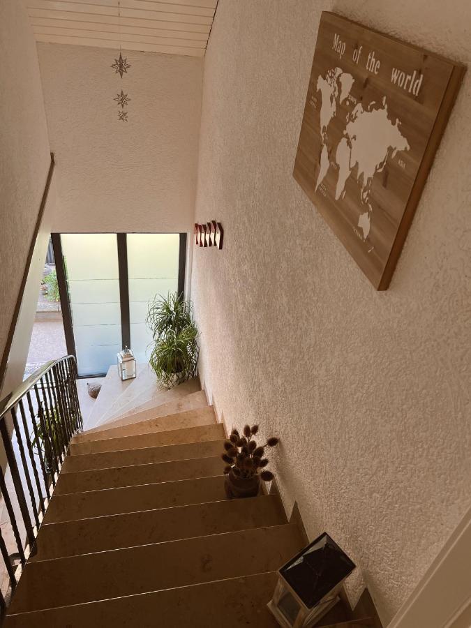 Ferienwohnung Moselflair Mit Direktem Blick Auf Die Mosel Und Weinberge Oberfell 외부 사진