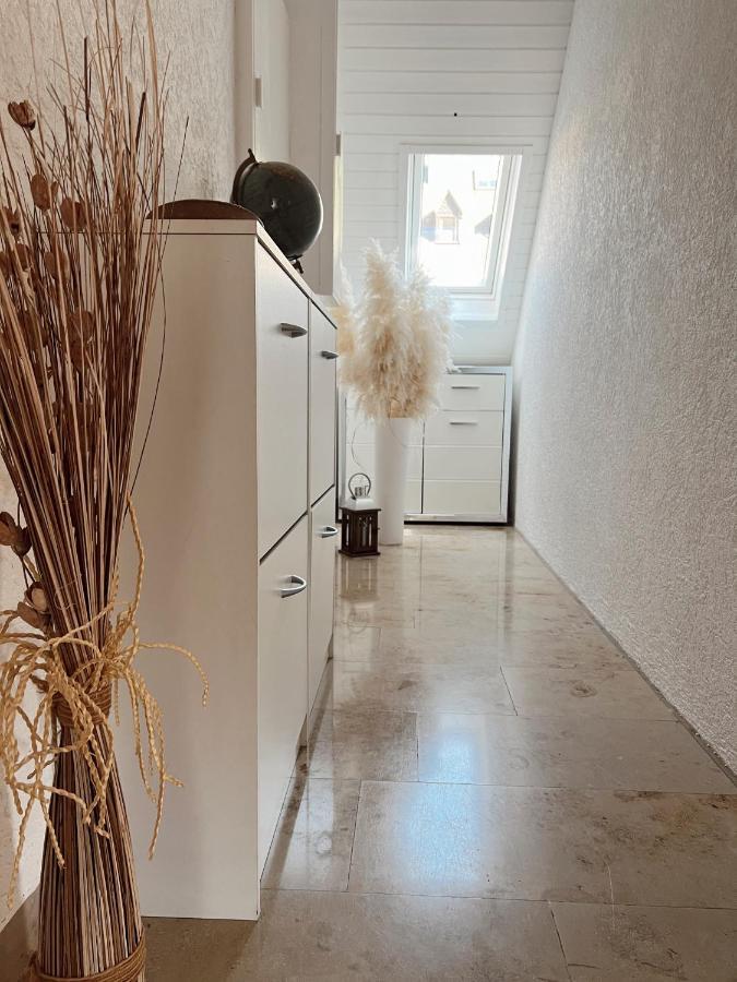 Ferienwohnung Moselflair Mit Direktem Blick Auf Die Mosel Und Weinberge Oberfell 외부 사진