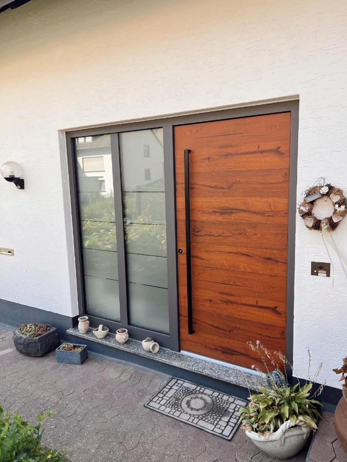 Ferienwohnung Moselflair Mit Direktem Blick Auf Die Mosel Und Weinberge Oberfell 외부 사진